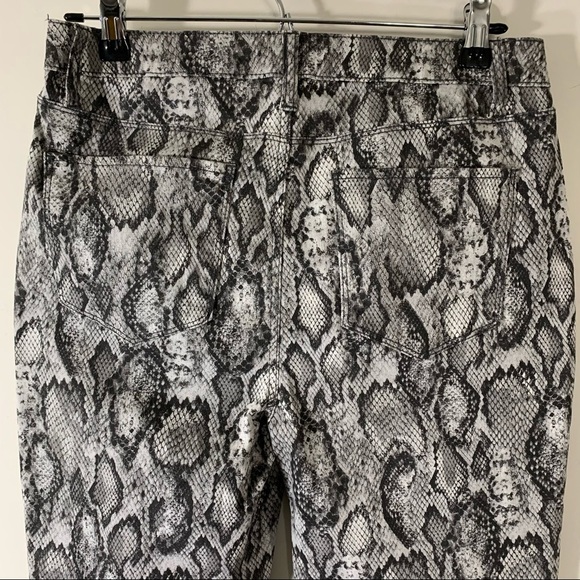Tinseltown Snake Print Skinny Ankle Jeans NEW - Picture 5 of 8